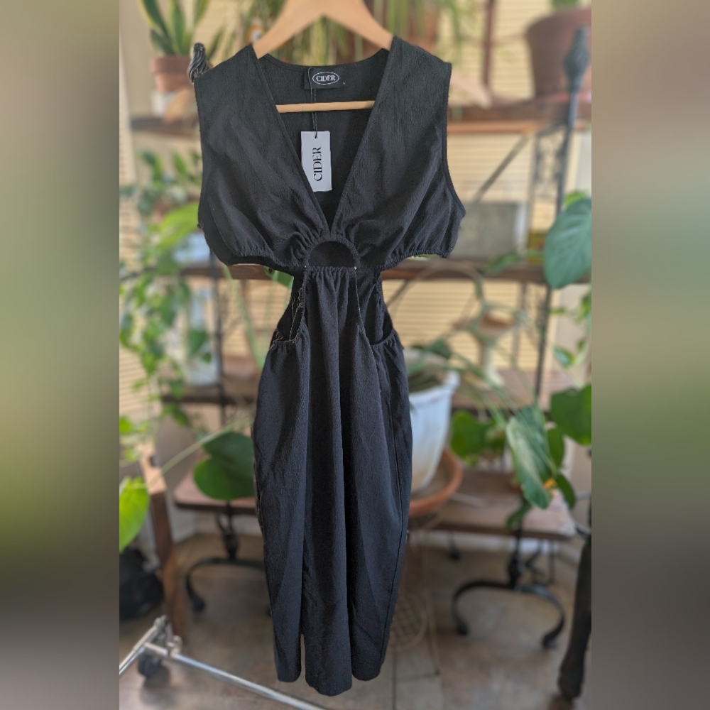 Cider Black Cut-Out Maxi Dress - Picture 1 of 13